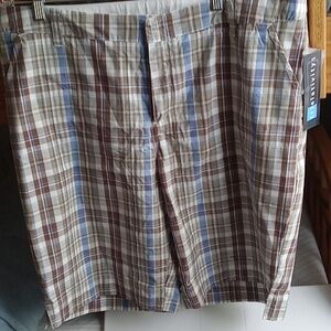 NWT Relativity Plaid Bermuda Shorts Plus 18
